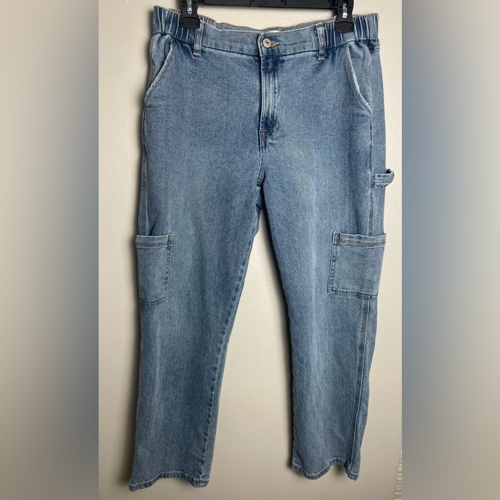Carpenter Cargo Mom Jeans